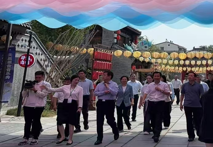 省長王凱帶隊調(diào)研洛陽市洛邑古城建設(shè)項目